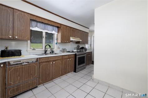 33 Maplewood Street Waterbury CT 06708