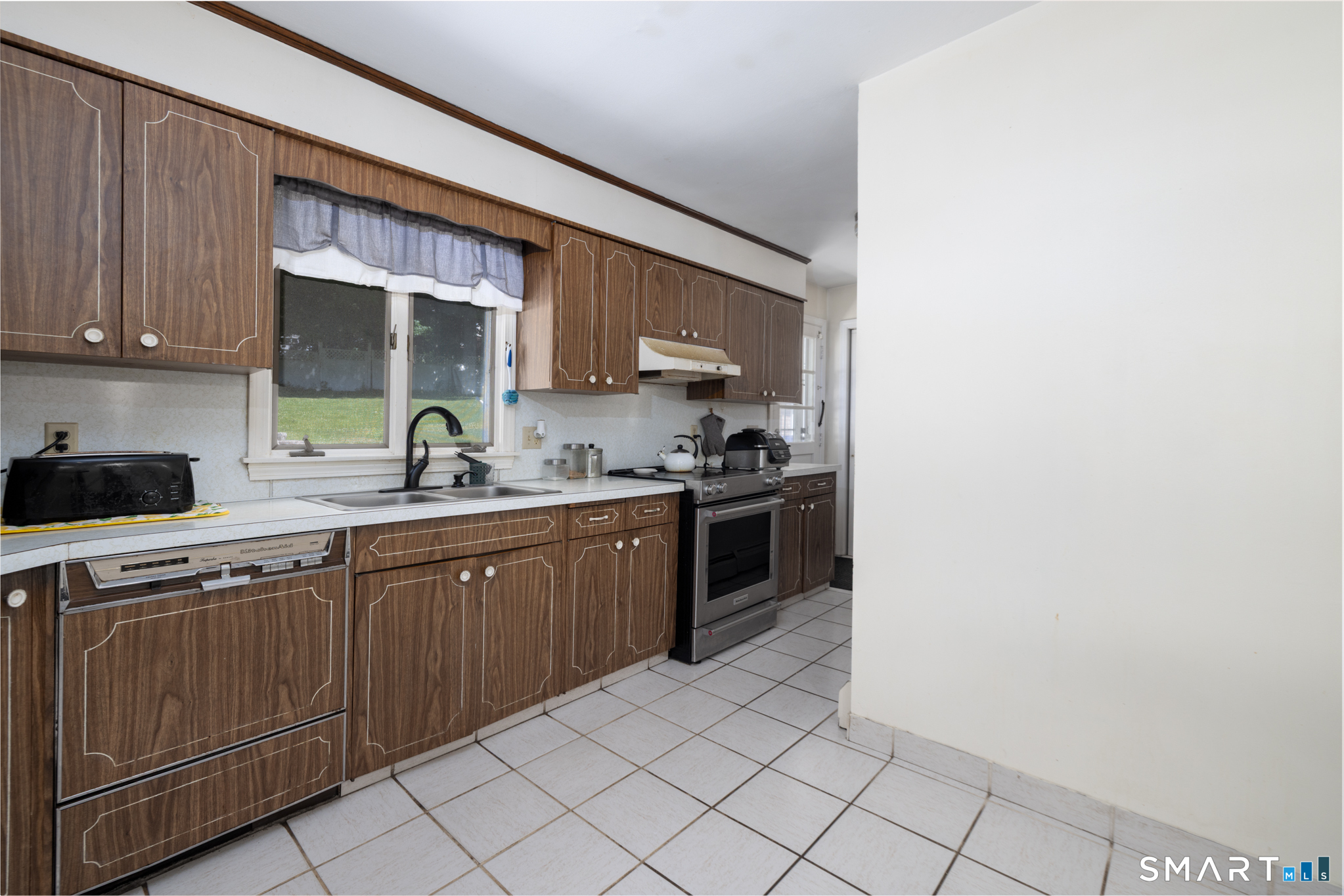 33 Maplewood Street Waterbury CT 06708