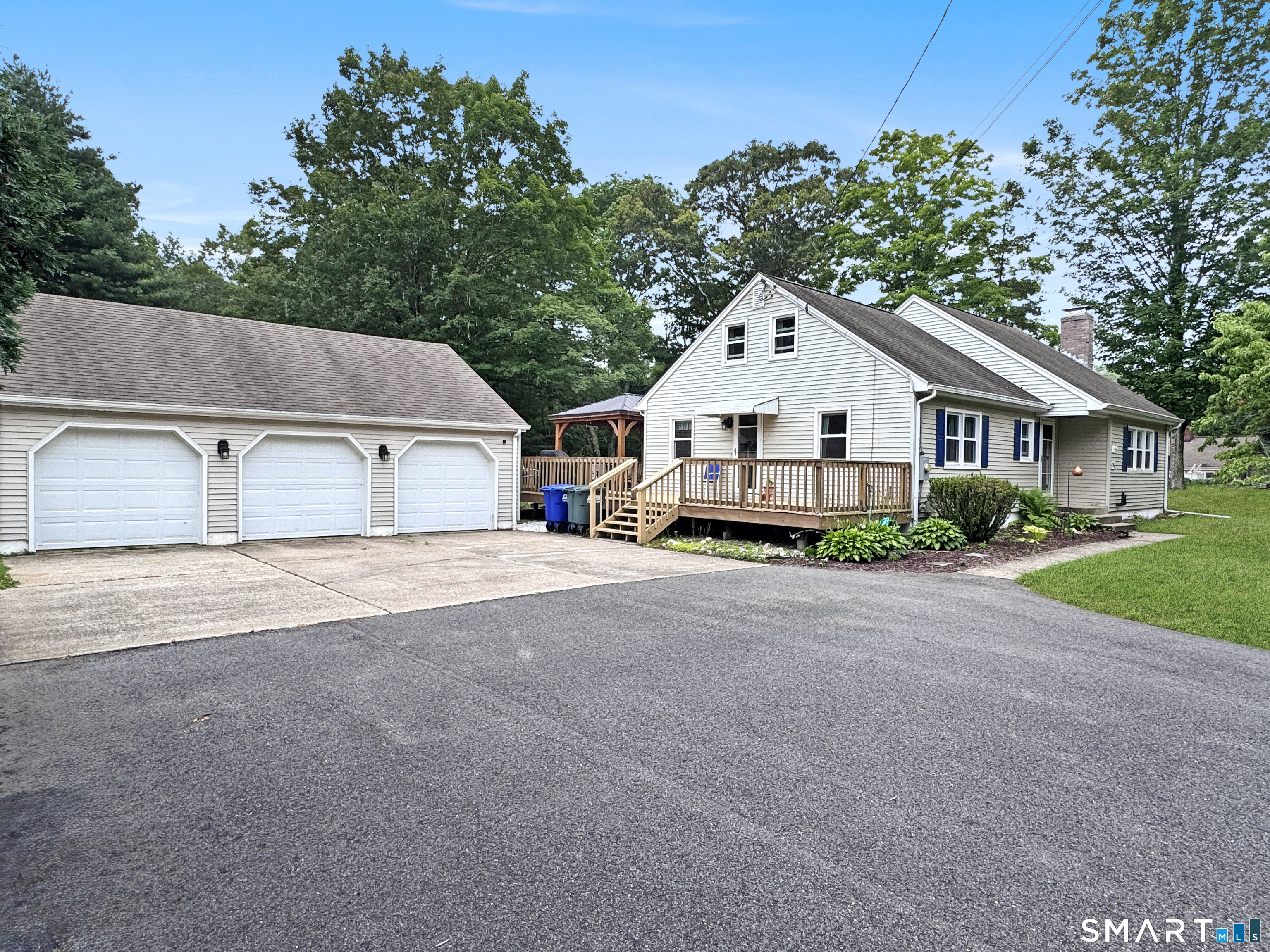 95 Stoddards Wharf Road Ledyard CT 06339