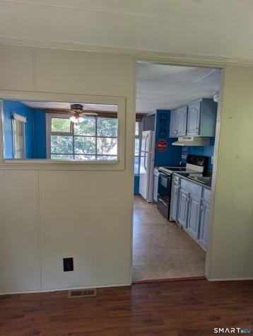 32 Breezy Lane Thompson CT 06262