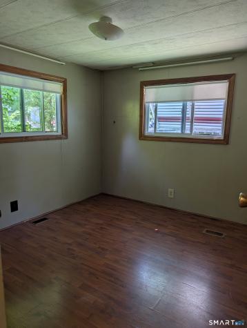 32 Breezy Lane Thompson CT 06262