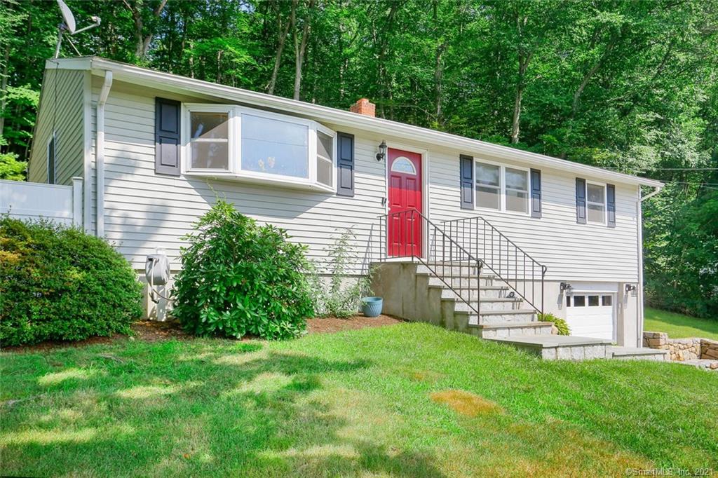 28 Twitchgrass Road Trumbull CT 06611