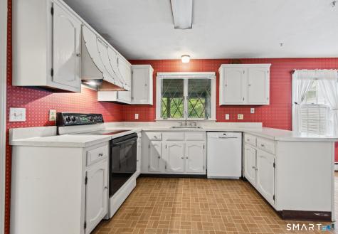 102 Ironworks Road Clinton CT 06413