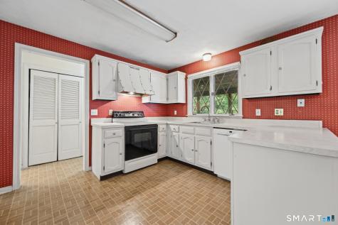 102 Ironworks Road Clinton CT 06413