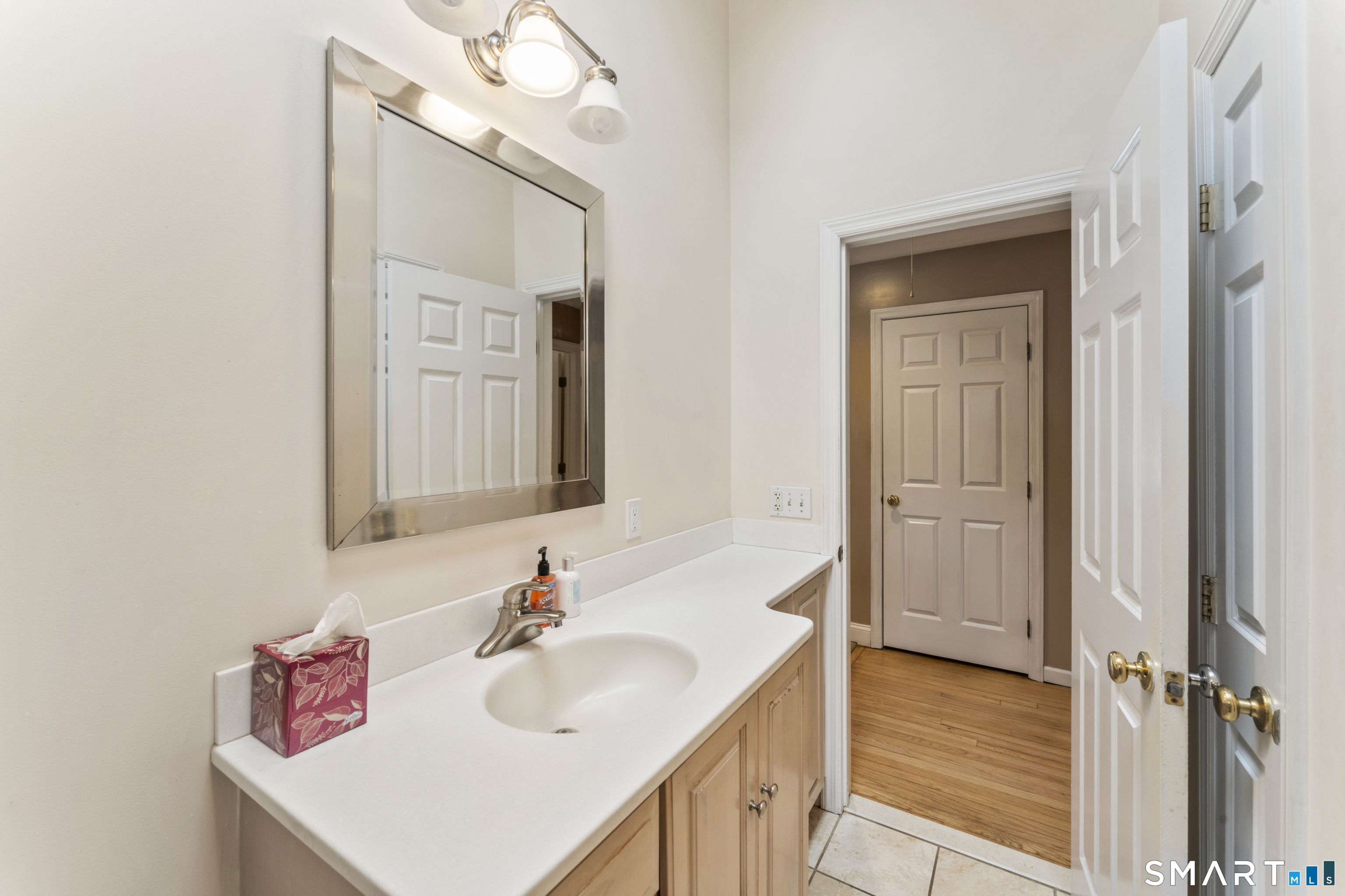 6 Crestwood Drive Newtown CT 06482