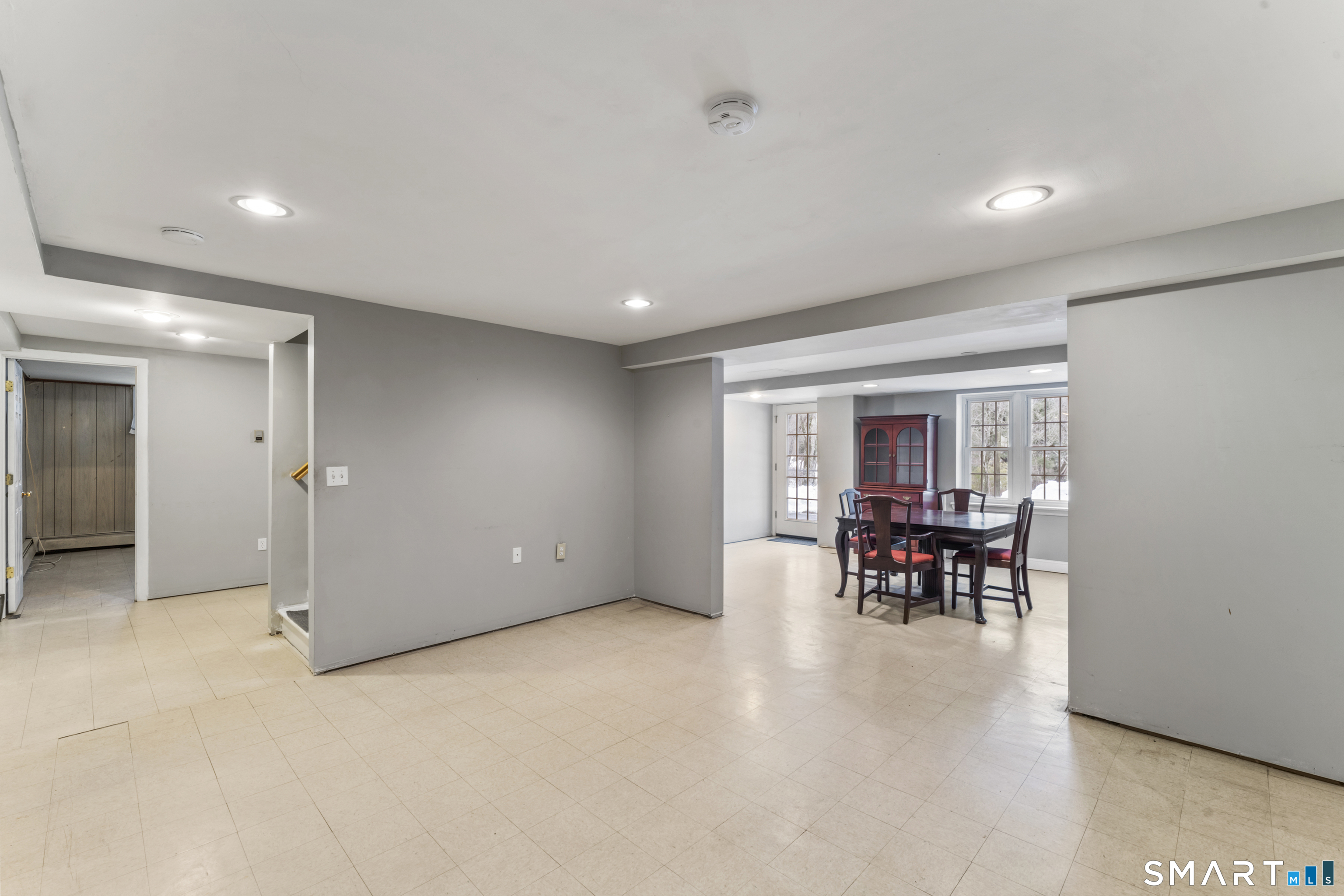 6 Crestwood Drive Newtown CT 06482
