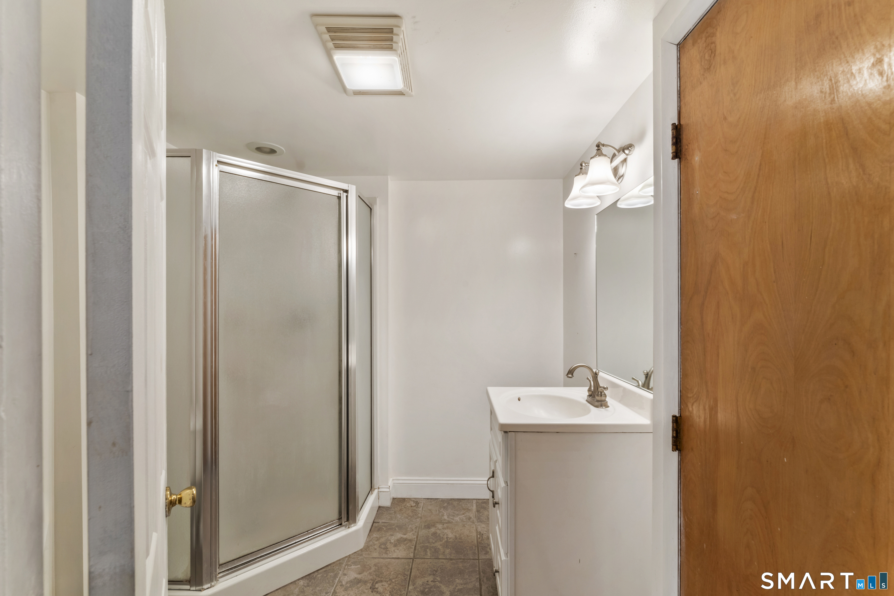 6 Crestwood Drive Newtown CT 06482