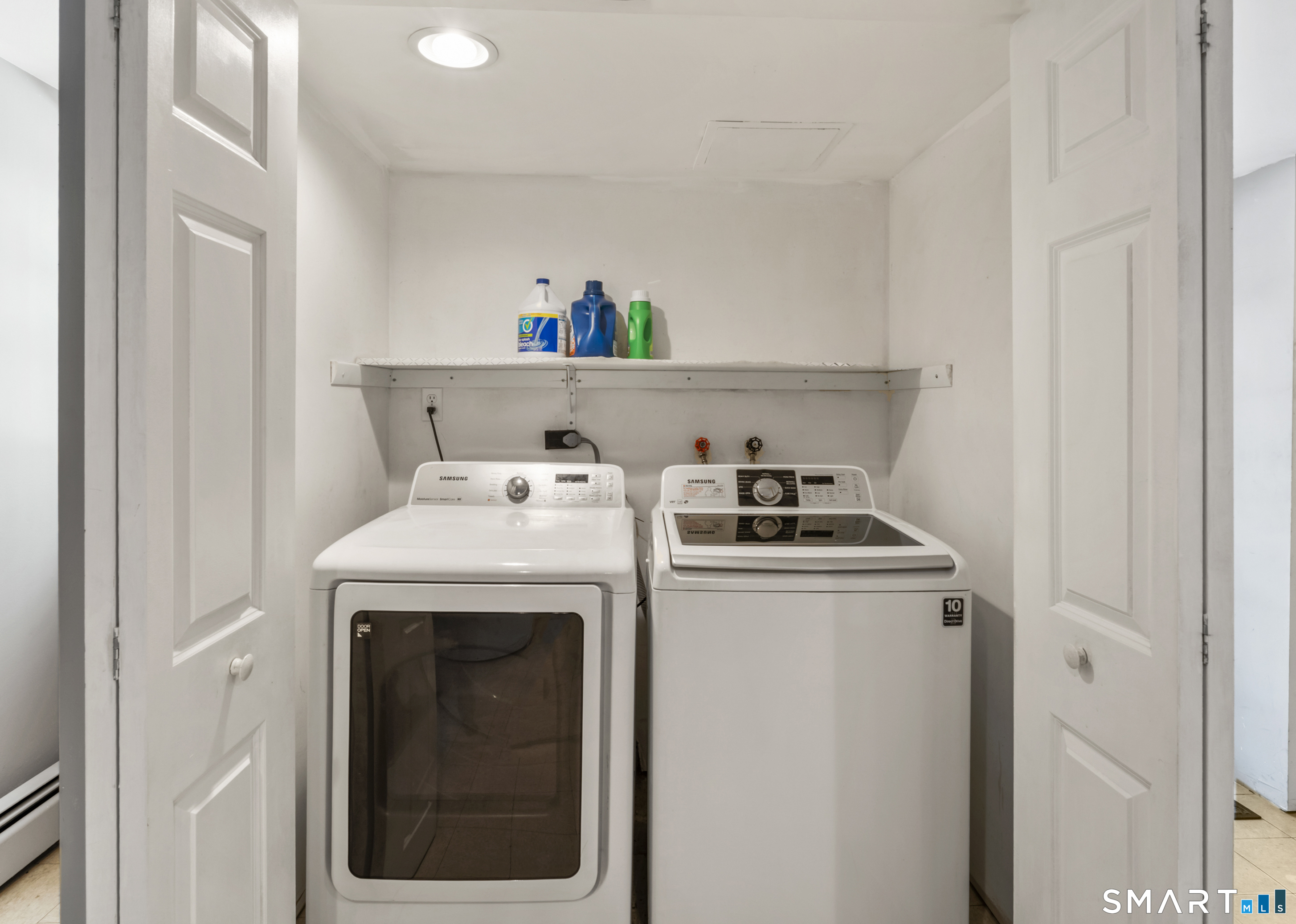 6 Crestwood Drive Newtown CT 06482
