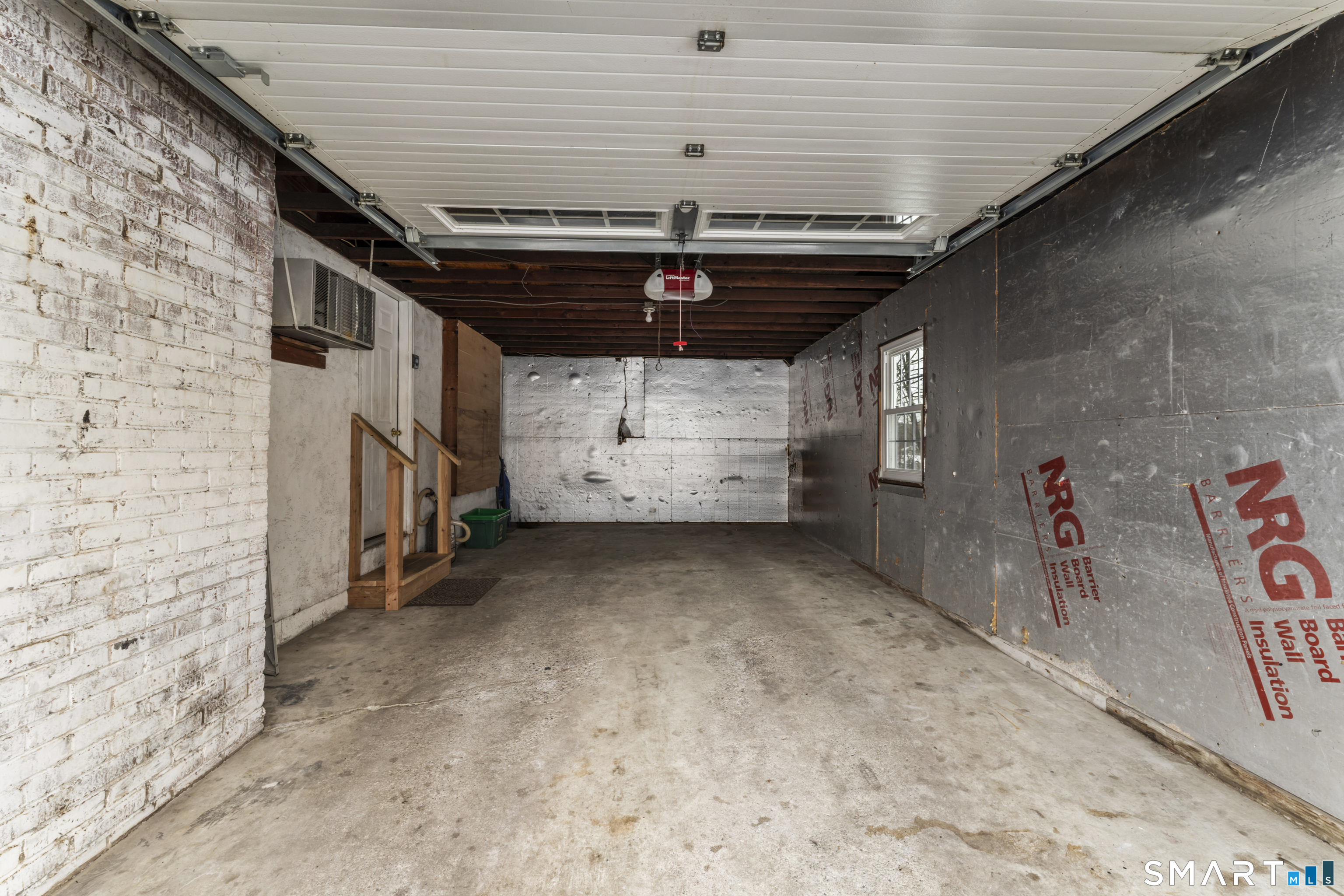 6 Crestwood Drive Newtown CT 06482
