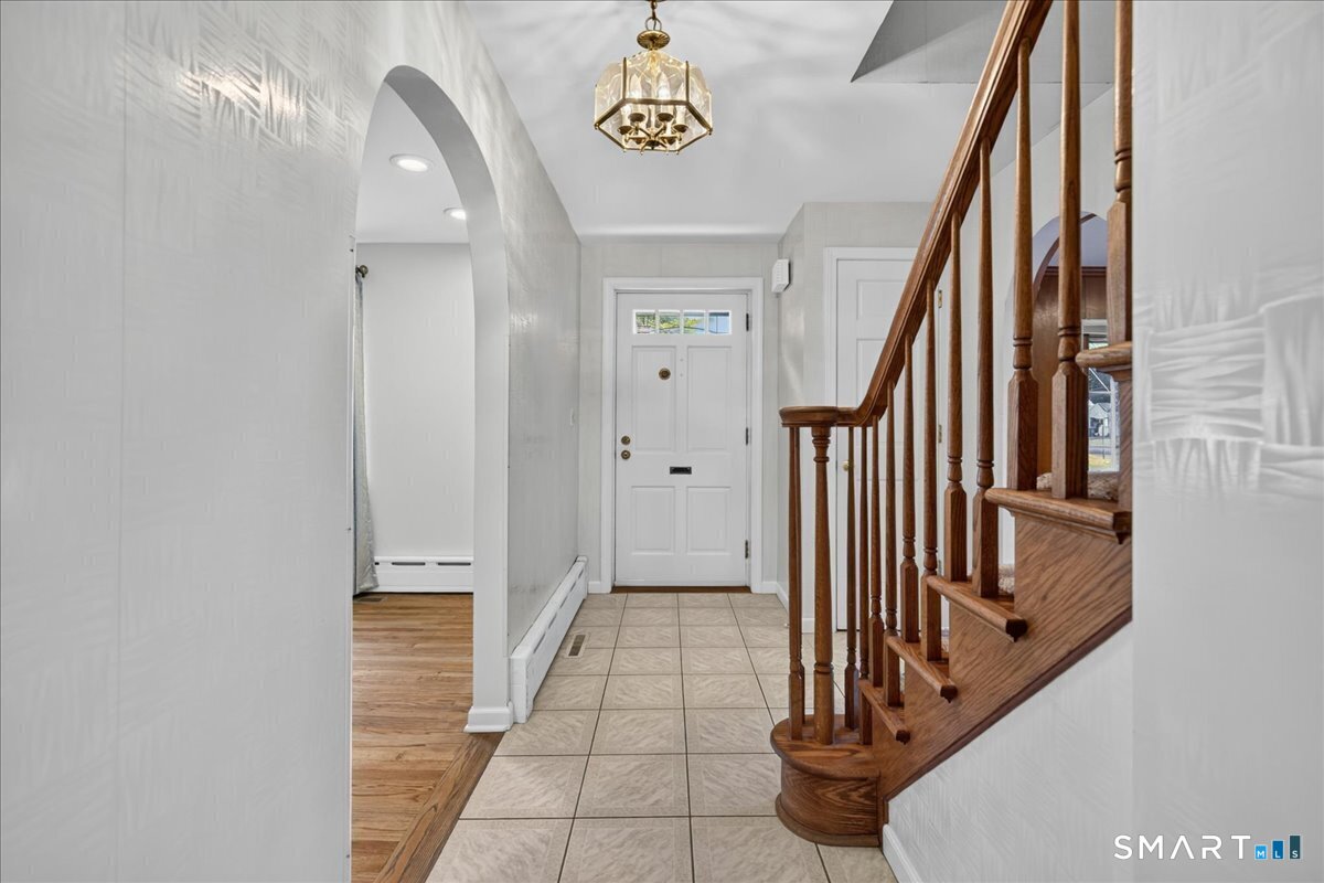 193 Dessa Drive Hamden CT 06517