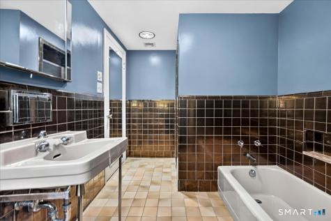193 Dessa Drive Hamden CT 06517
