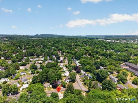 193 Dessa Drive Hamden CT 06517