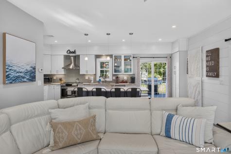 10 Meadowbrook Lane Stonington CT 06355