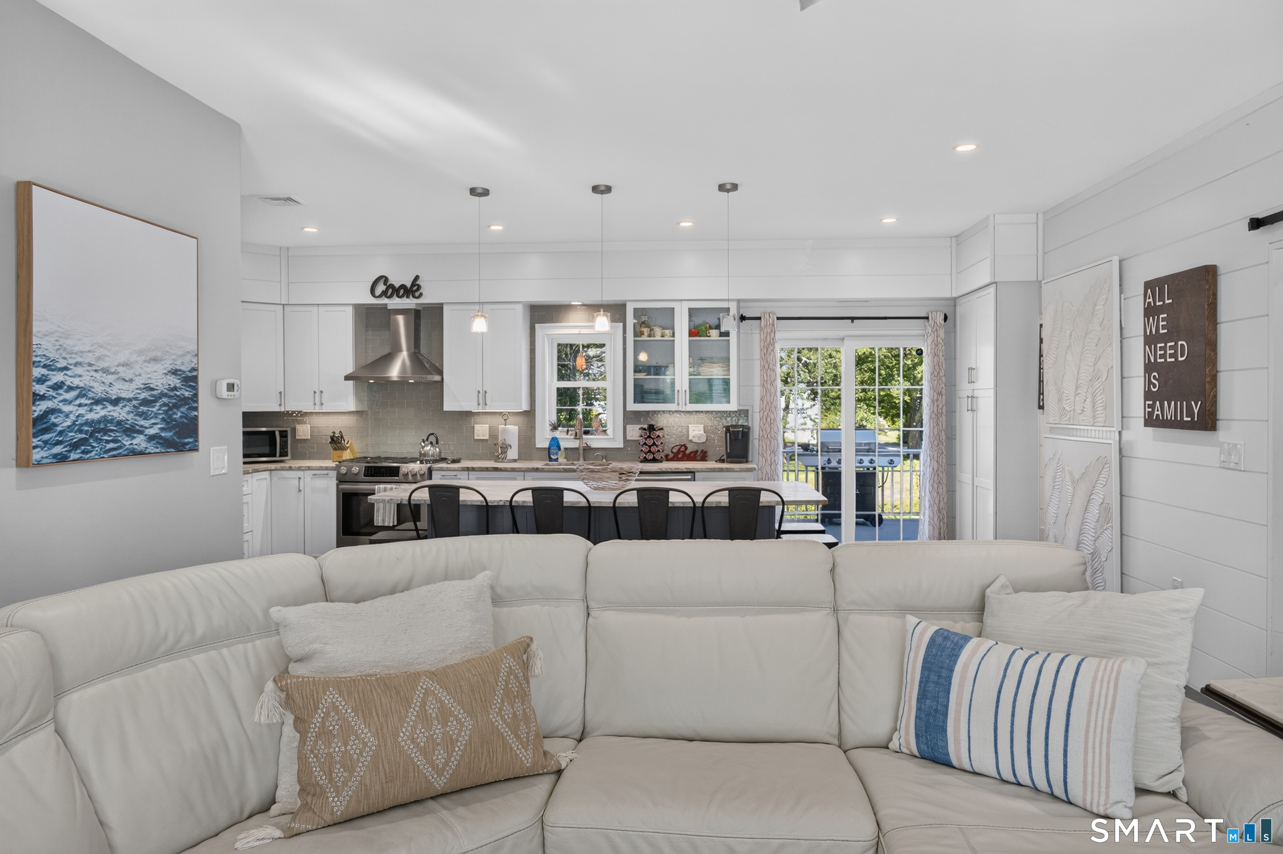 10 Meadowbrook Lane Stonington CT 06355