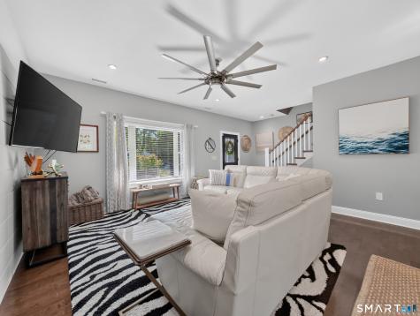 10 Meadowbrook Lane Stonington CT 06355