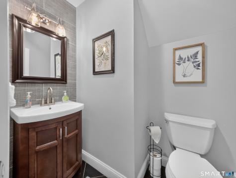 10 Meadowbrook Lane Stonington CT 06355
