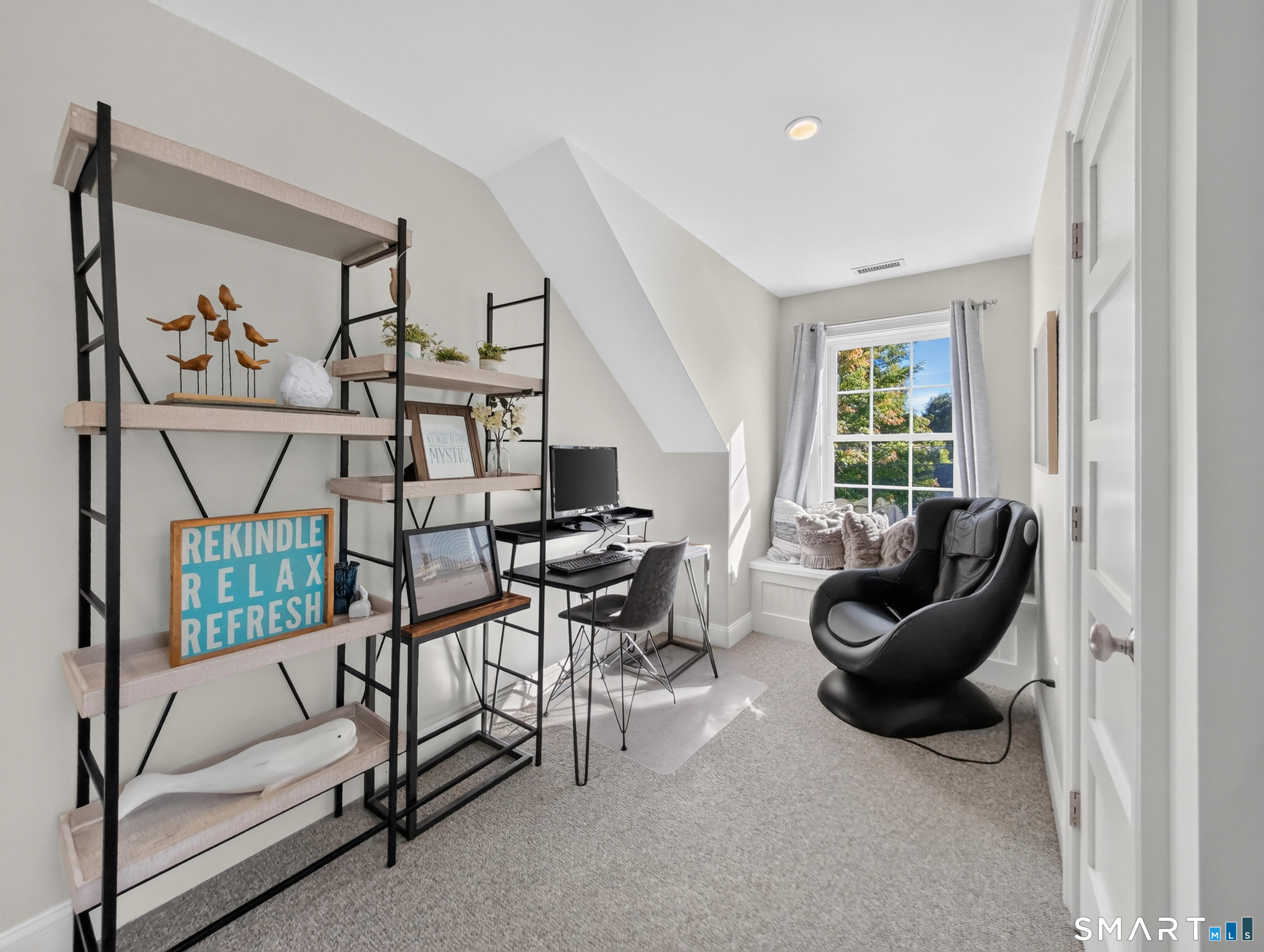 10 Meadowbrook Lane Stonington CT 06355