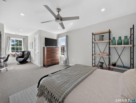 10 Meadowbrook Lane Stonington CT 06355