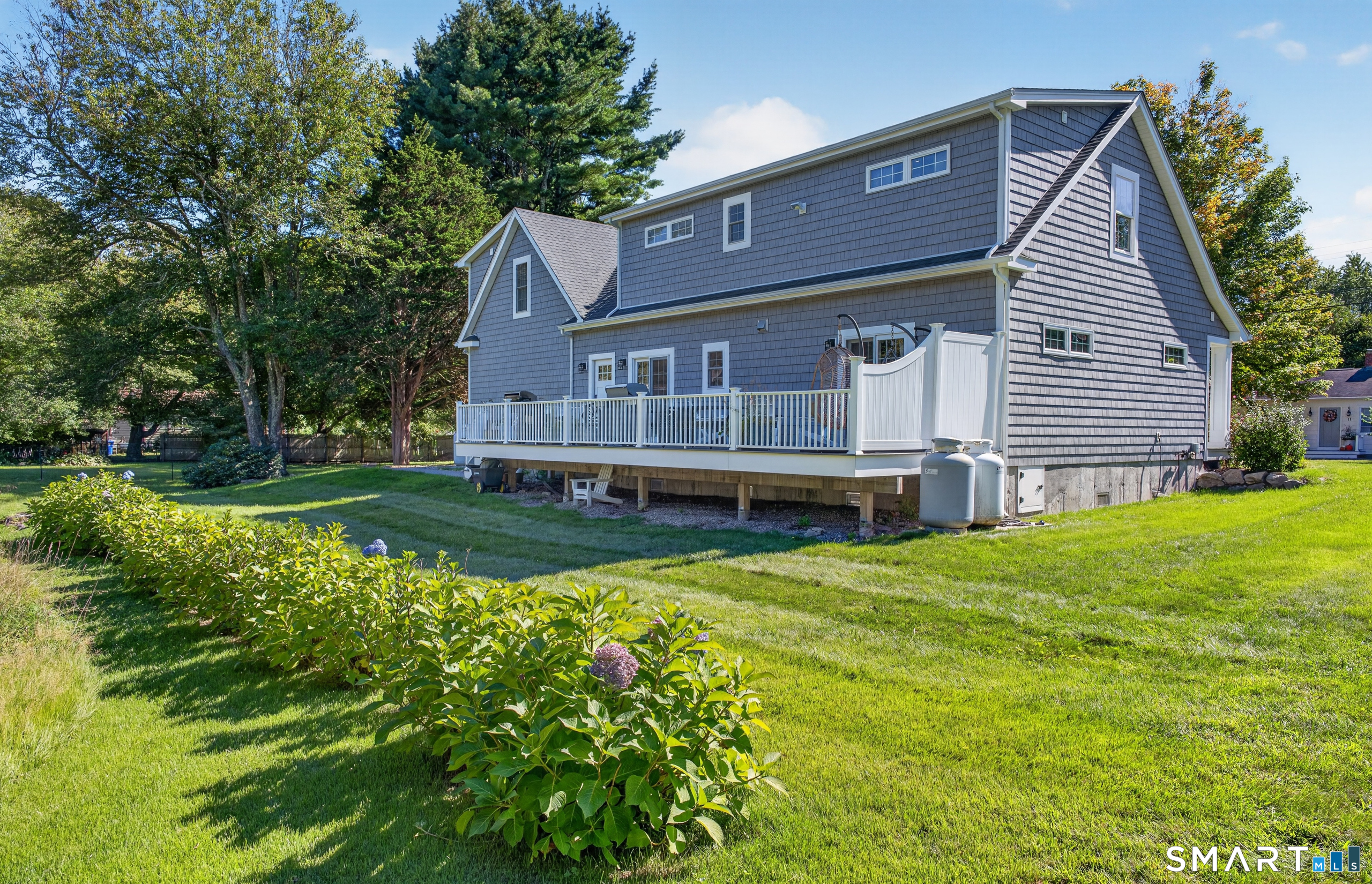 10 Meadowbrook Lane Stonington CT 06355