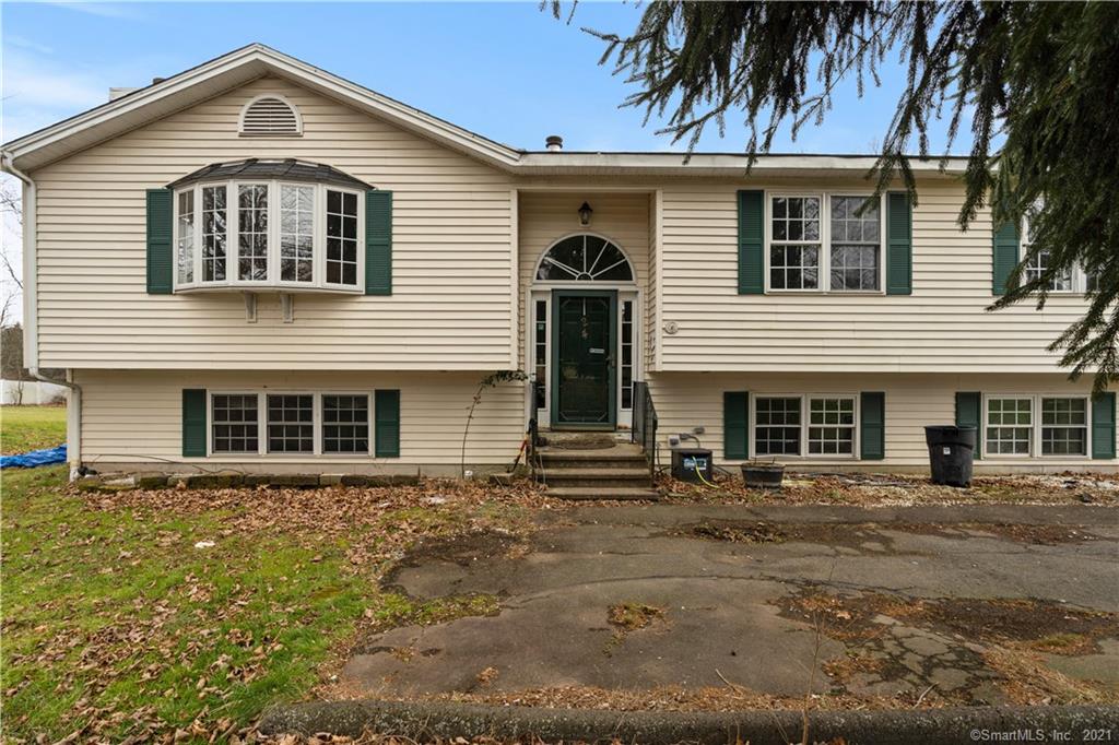 24 Warner Road North Haven CT 06473