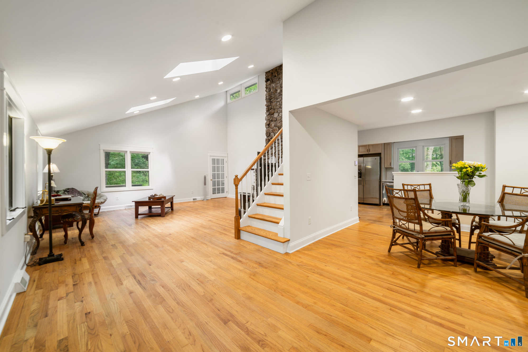 17 Bradley Lane Newtown CT 06482