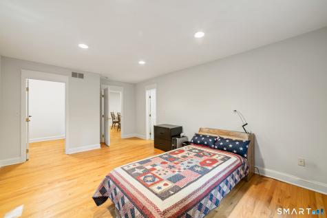 17 Bradley Lane Newtown CT 06482