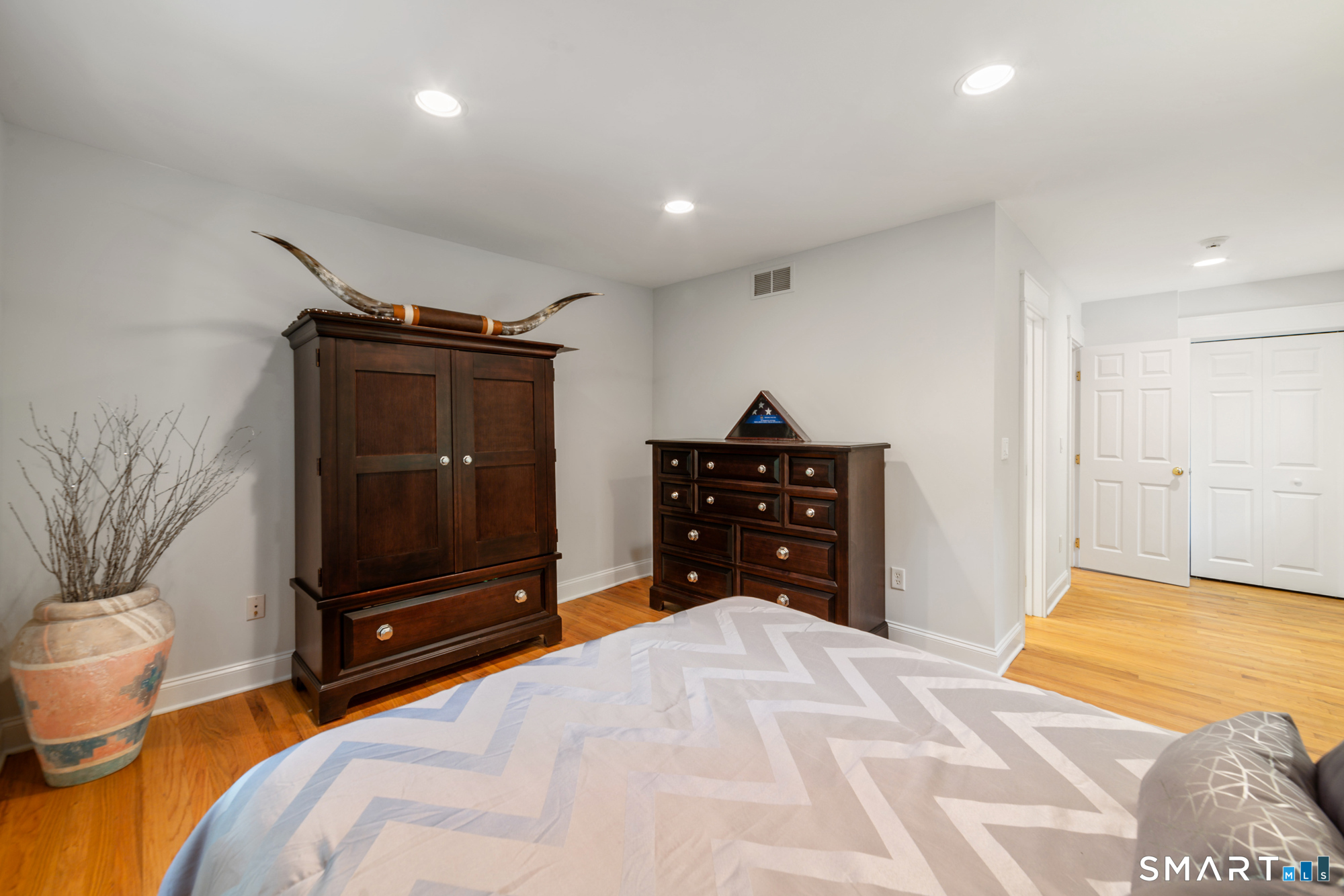 17 Bradley Lane Newtown CT 06482