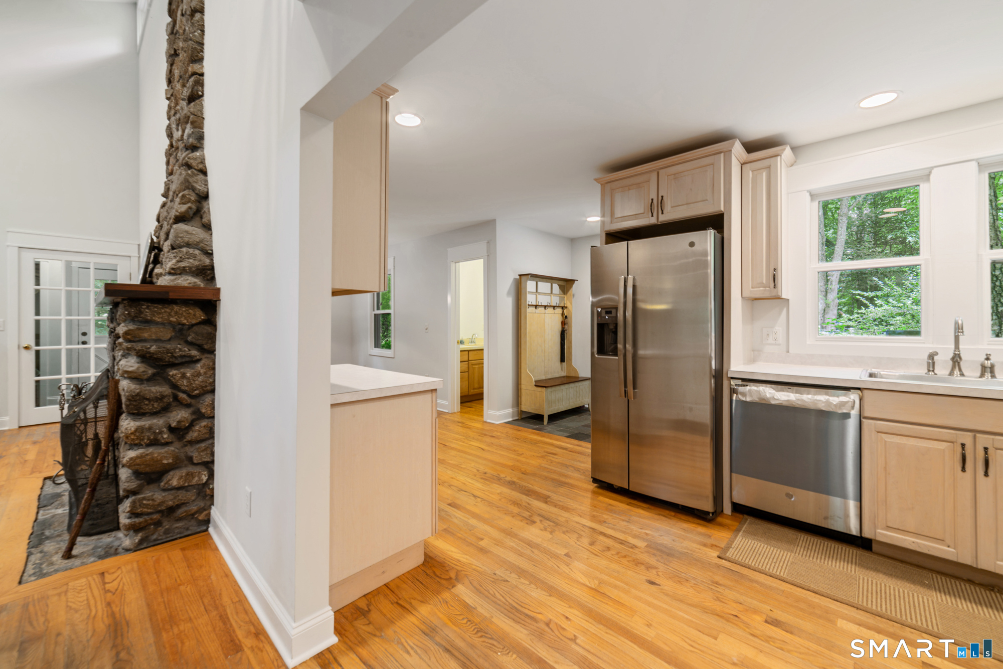 17 Bradley Lane Newtown CT 06482