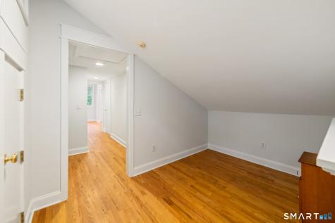 17 Bradley Lane Newtown CT 06482
