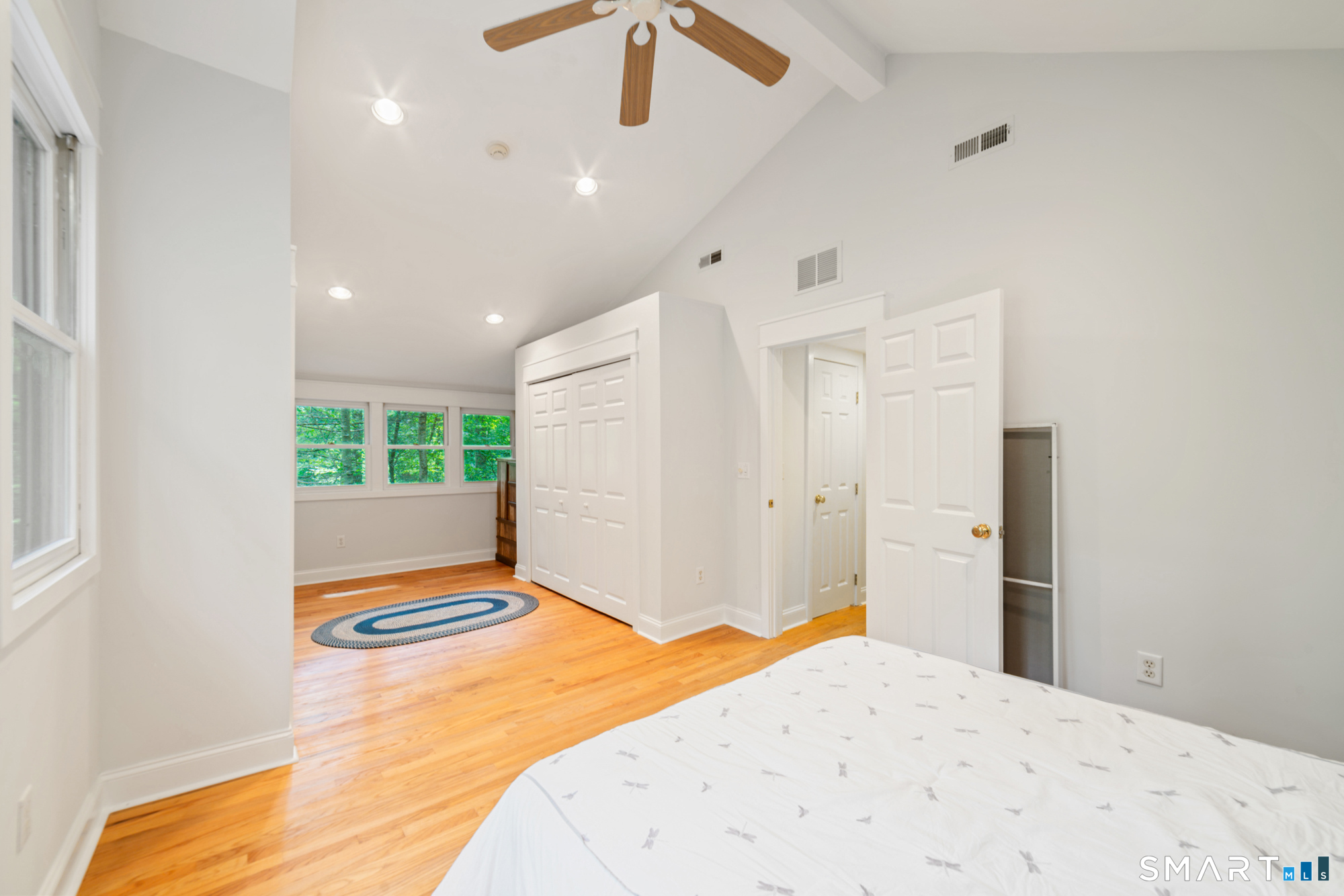 17 Bradley Lane Newtown CT 06482