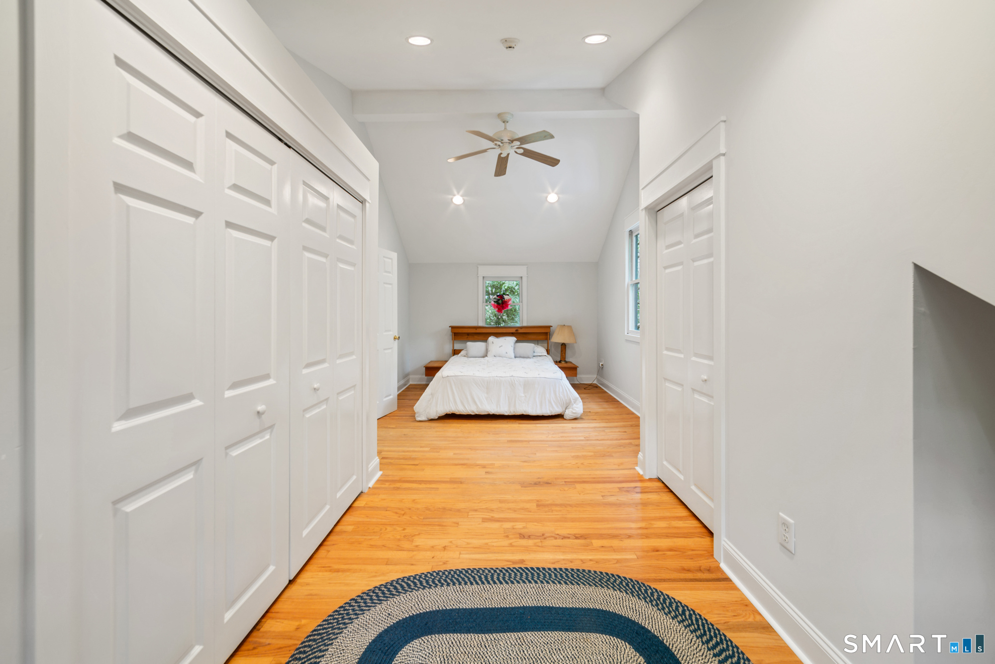 17 Bradley Lane Newtown CT 06482