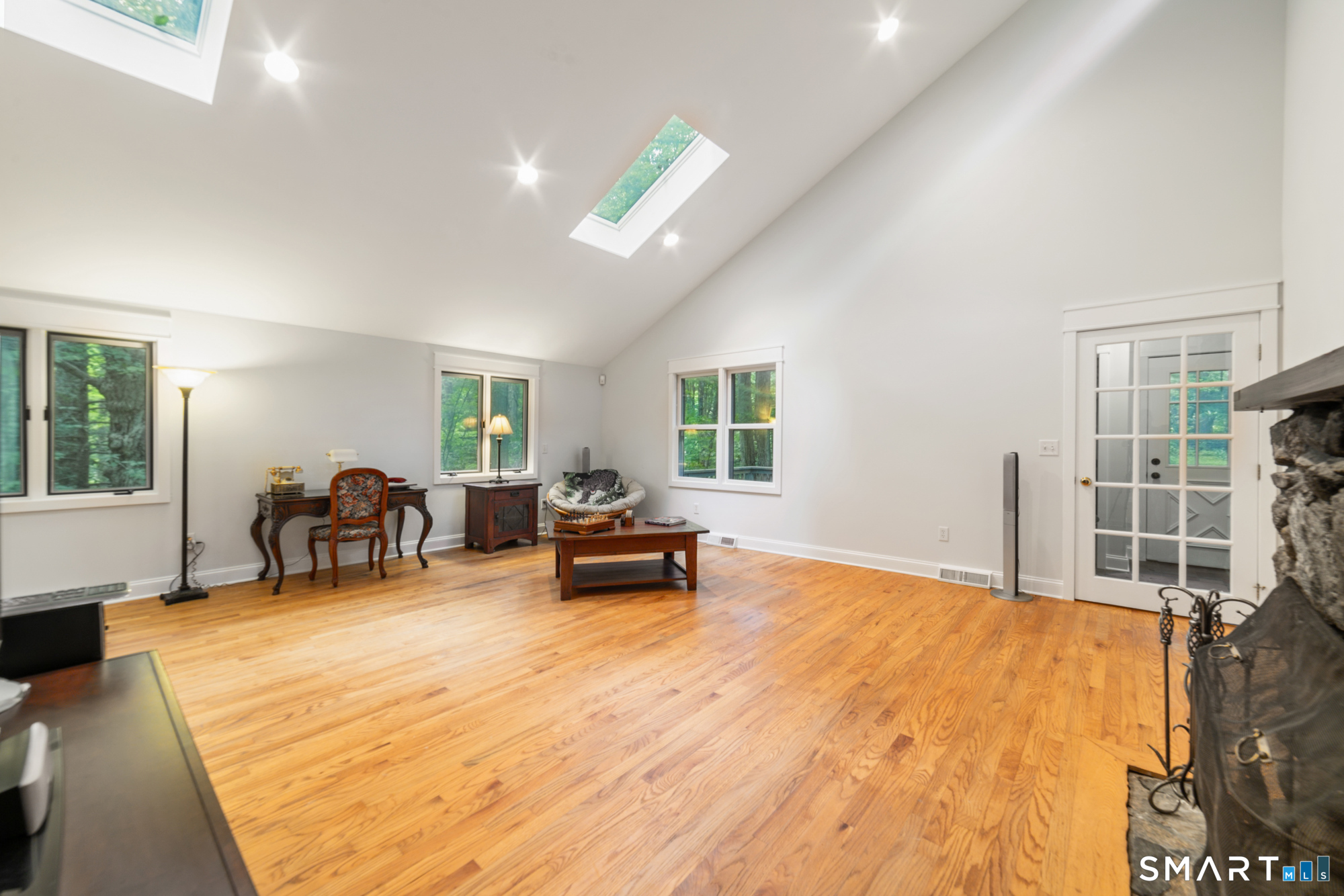 17 Bradley Lane Newtown CT 06482
