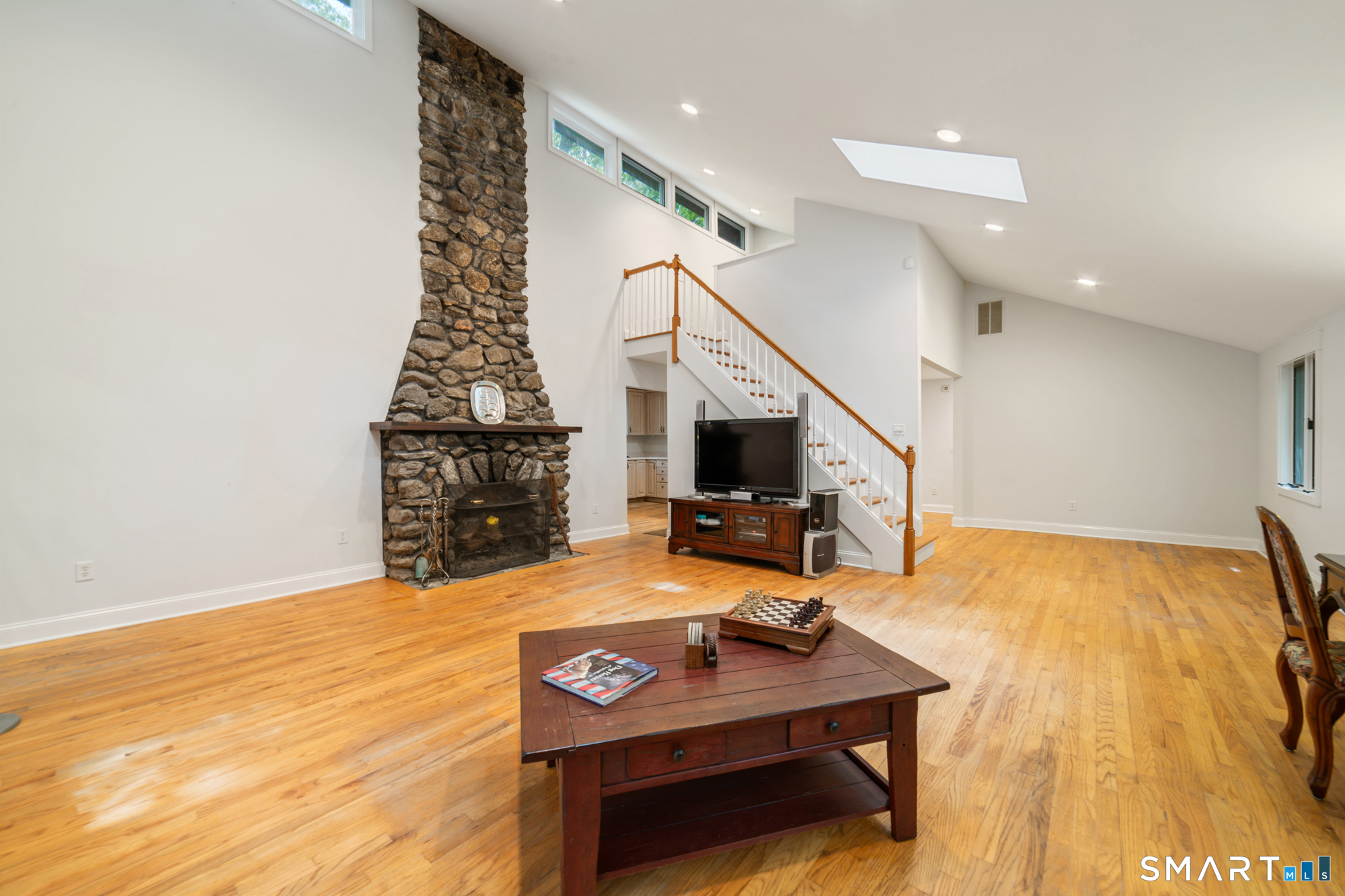 17 Bradley Lane Newtown CT 06482