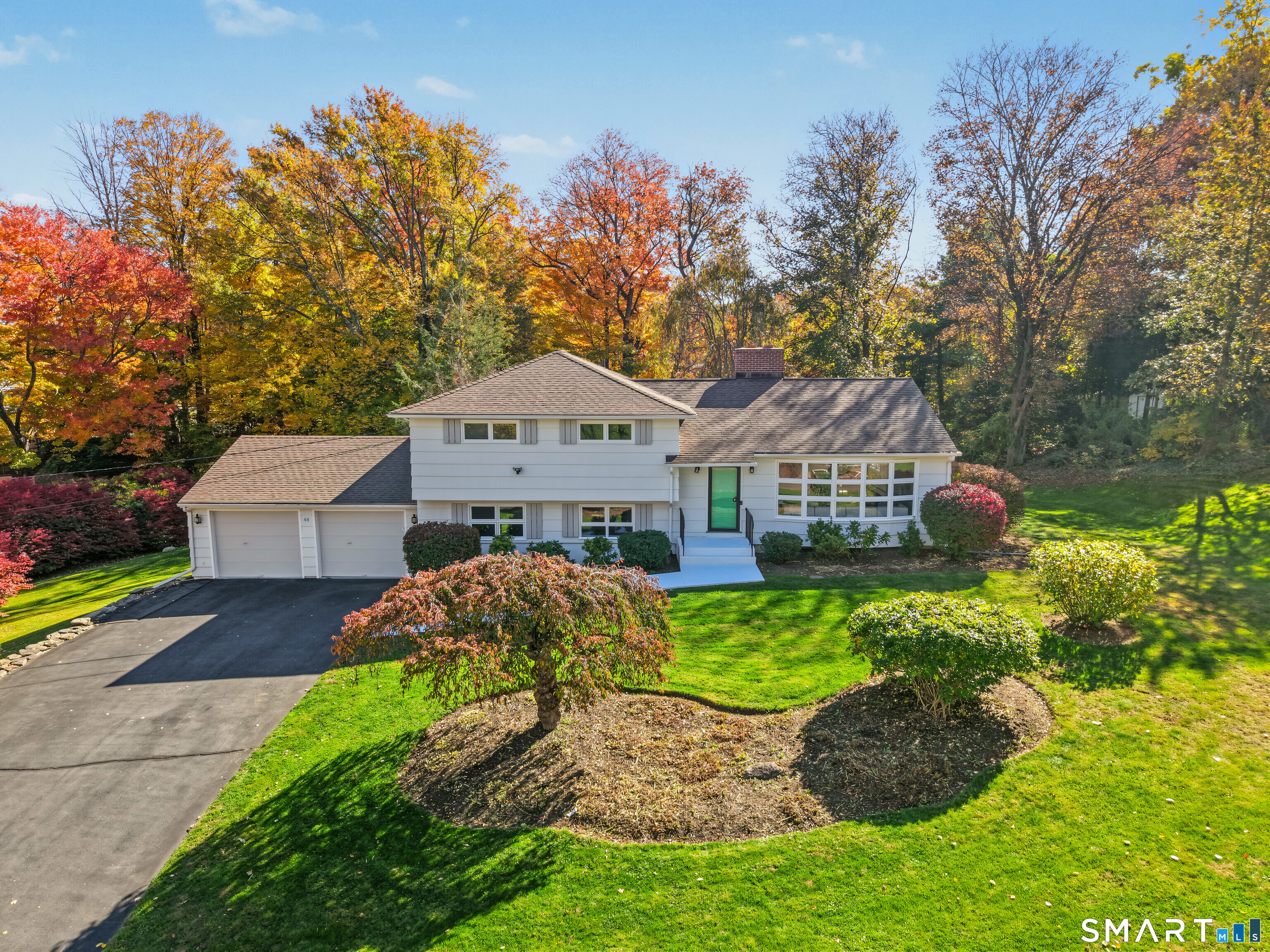 44 Geraldine Circle Trumbull CT 06611