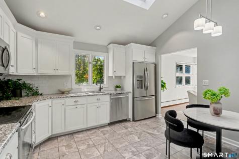 44 Geraldine Circle Trumbull CT 06611