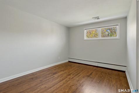 44 Geraldine Circle Trumbull CT 06611
