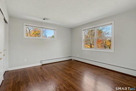 44 Geraldine Circle Trumbull CT 06611