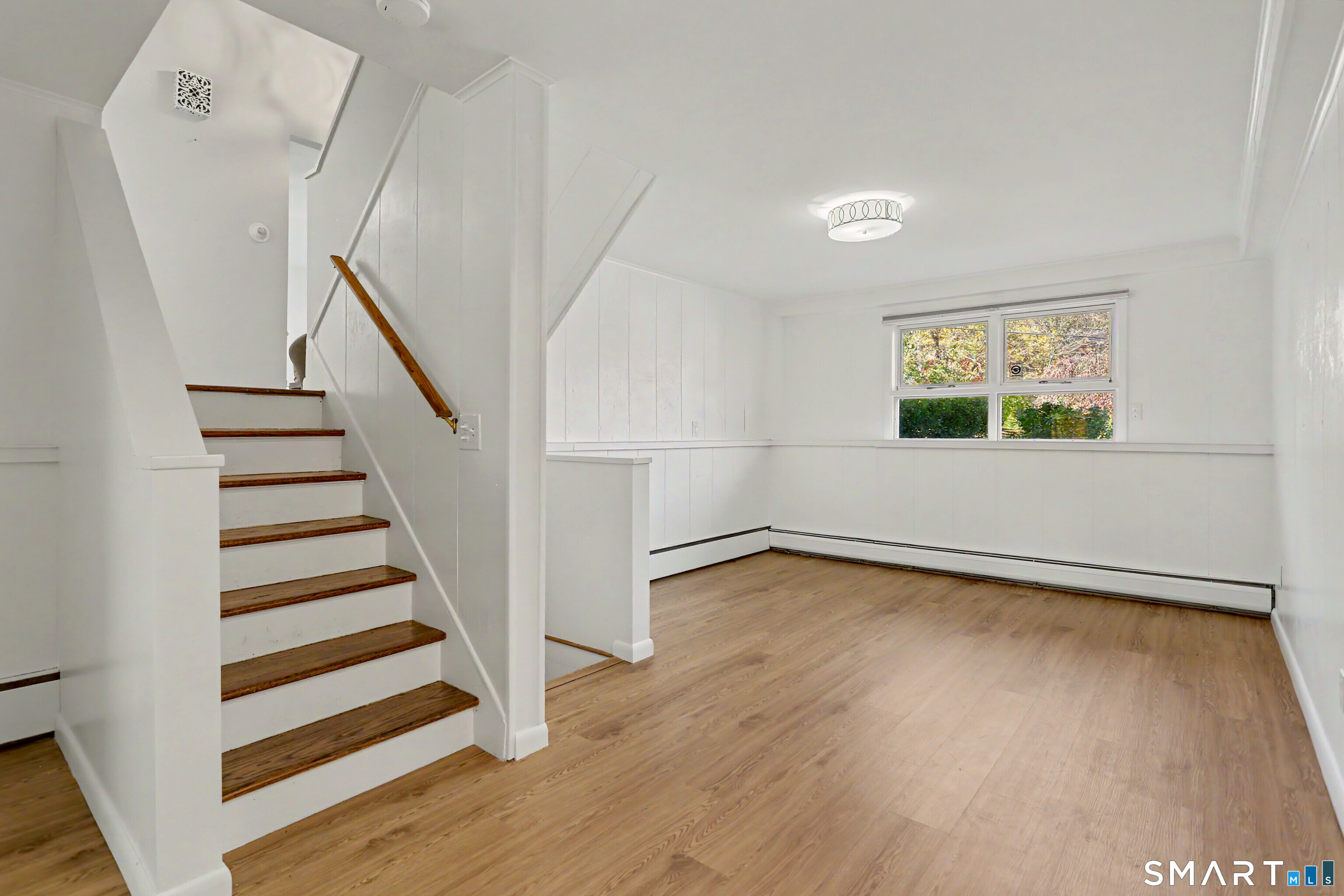 44 Geraldine Circle Trumbull CT 06611