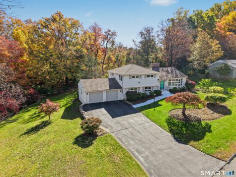 44 Geraldine Circle Trumbull CT 06611
