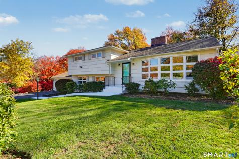 44 Geraldine Circle Trumbull CT 06611