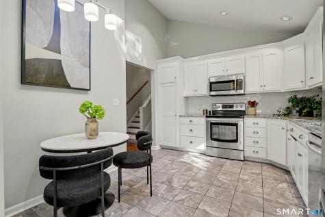 44 Geraldine Circle Trumbull CT 06611