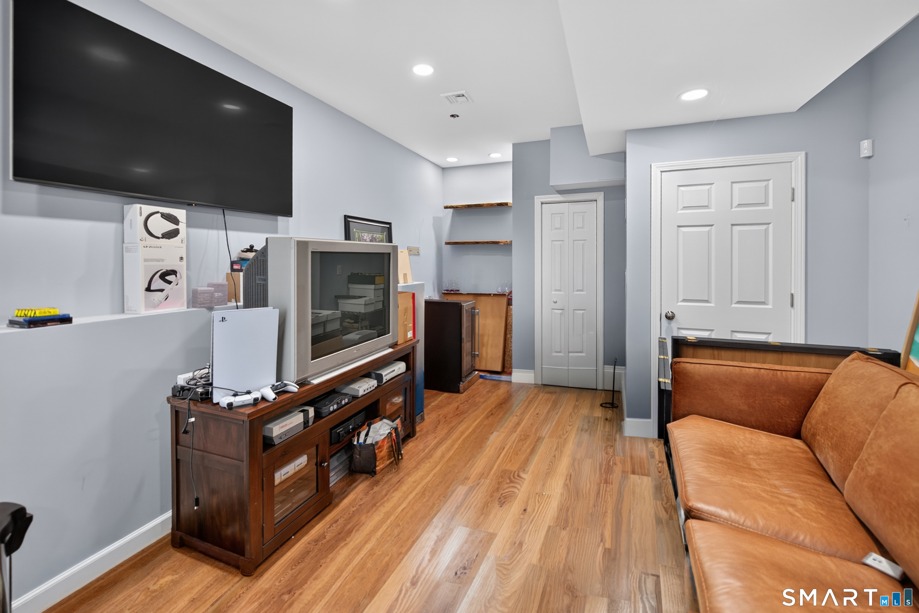25 Windmill Hill Road Branford CT 06405