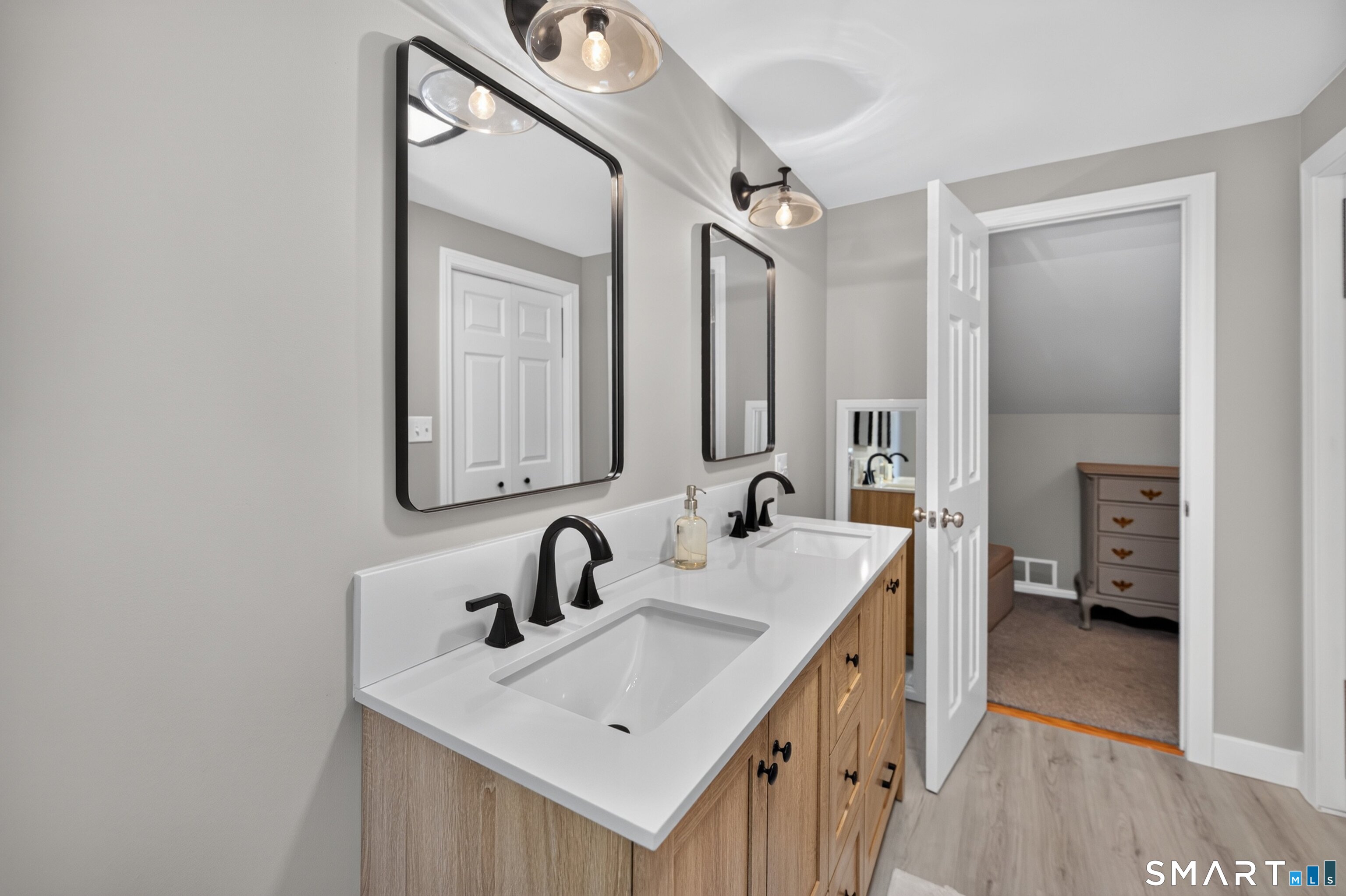 25 Windmill Hill Road Branford CT 06405