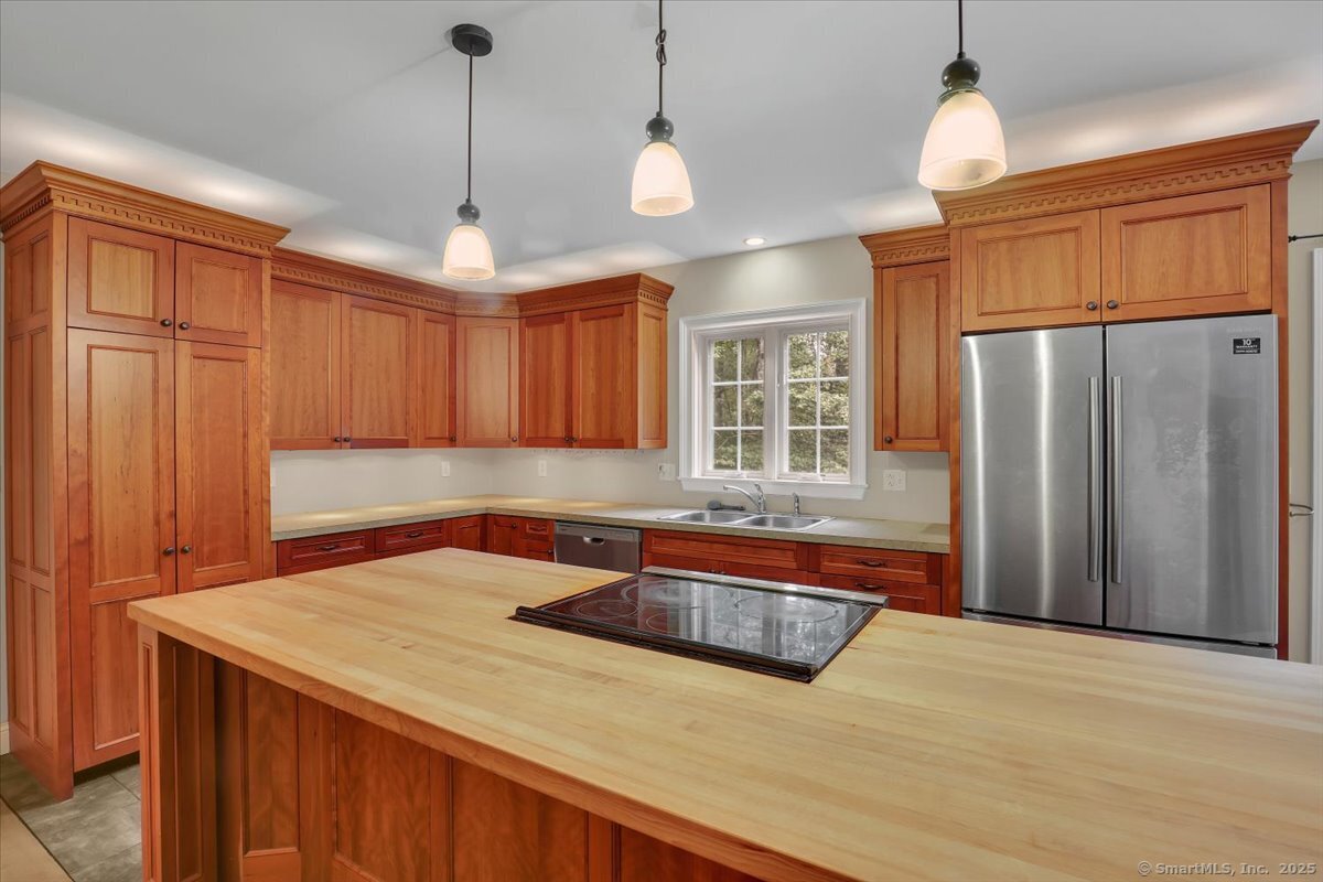 152 Cedar Swamp Road Mansfield CT 06268