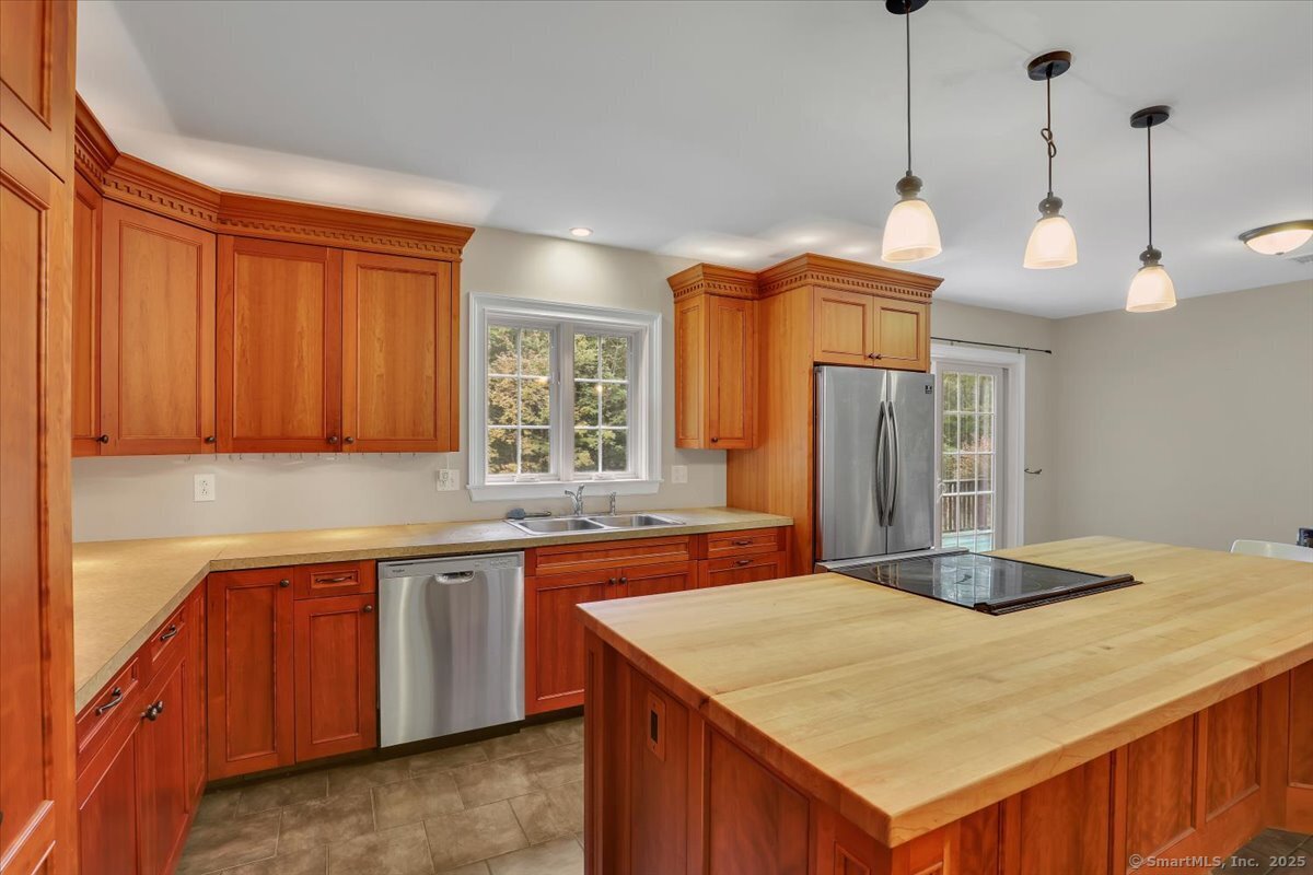 152 Cedar Swamp Road Mansfield CT 06268