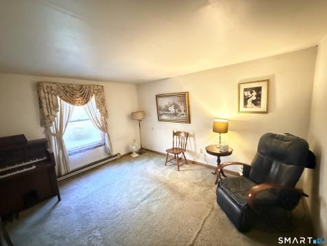 8 Stirrup Lane Barkhamsted CT 06063