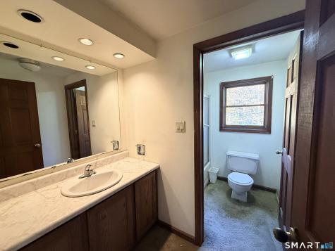 8 Stirrup Lane Barkhamsted CT 06063