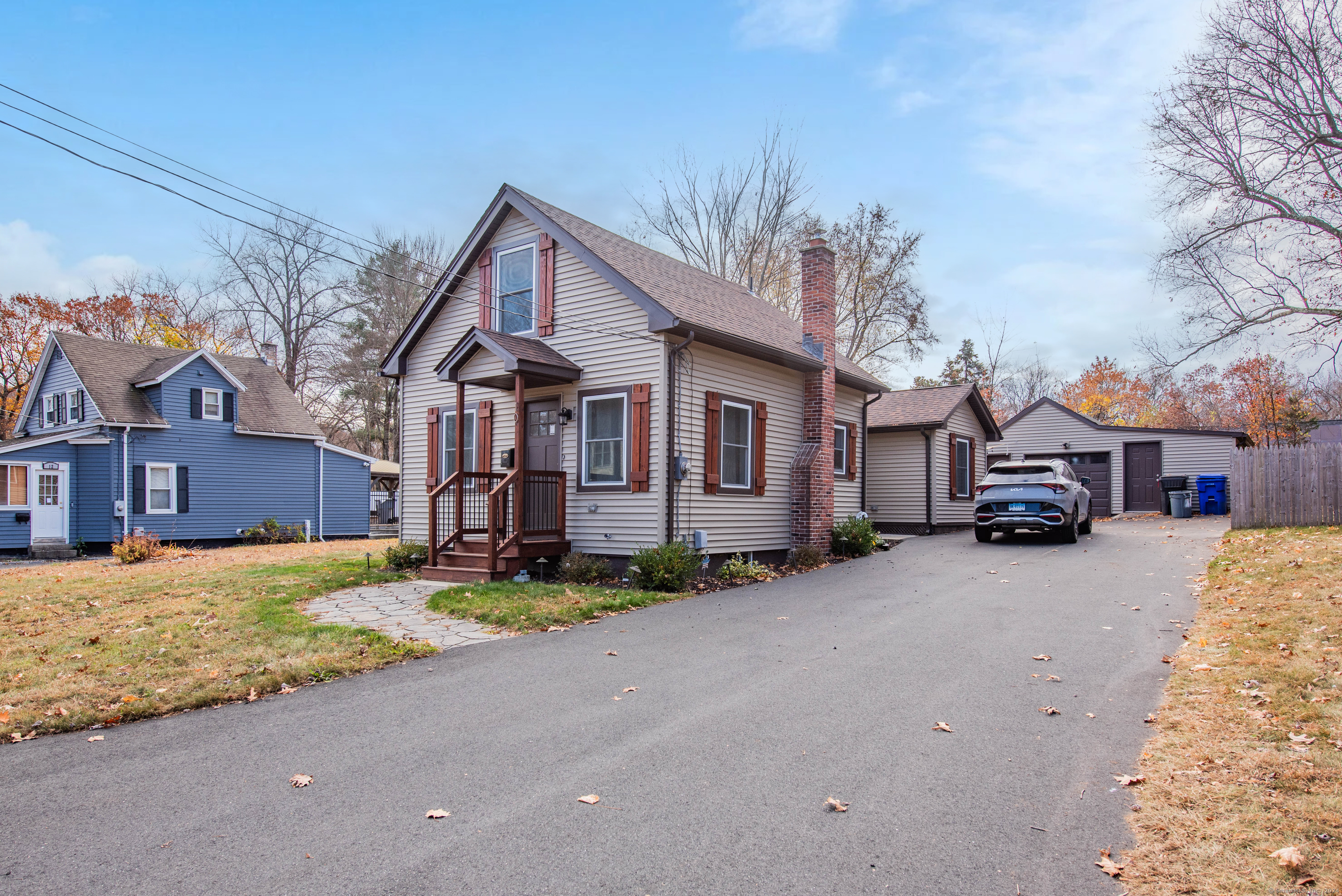 10 Elm Avenue Enfield CT 06082