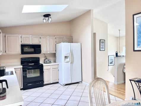 9 Brittany Lane Naugatuck CT 06770