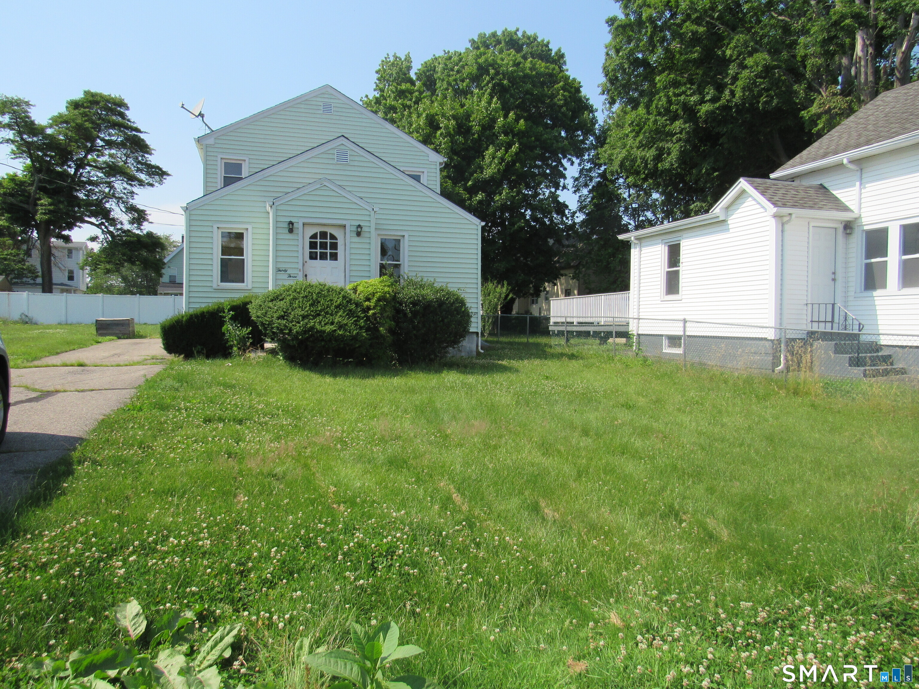 33 Hillcrest Avenue West Haven CT 06516